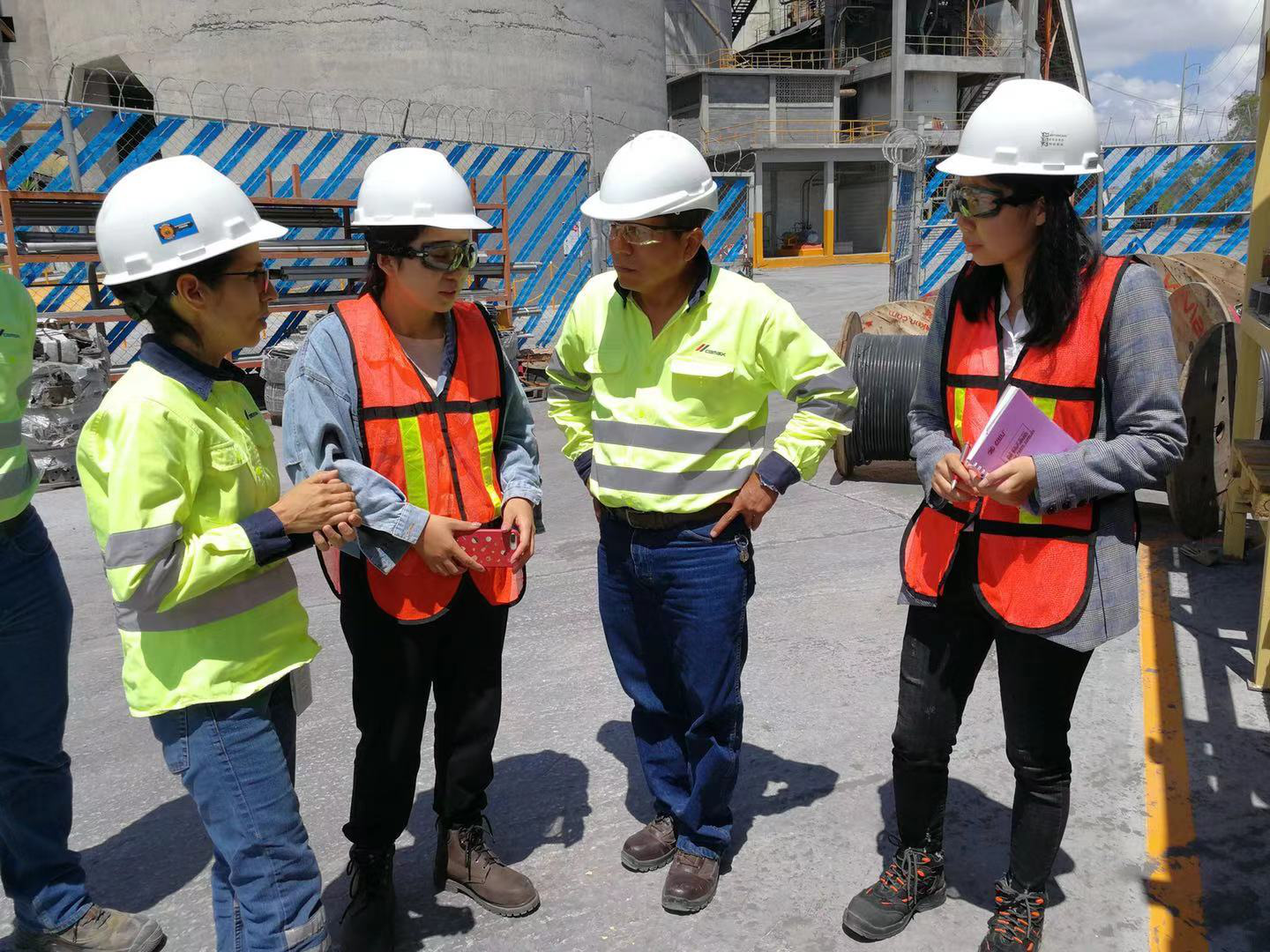 Visita a fábrica de cemento Cemex