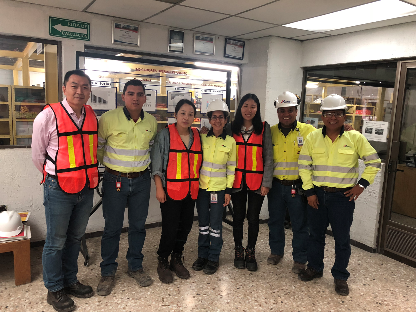 Visita a fábrica de cemento Cemex