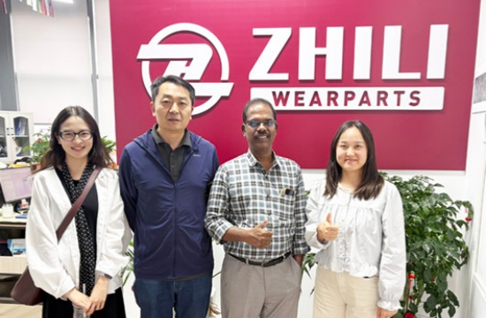 Cliente australiano visita la fábrica para una inspección in situ